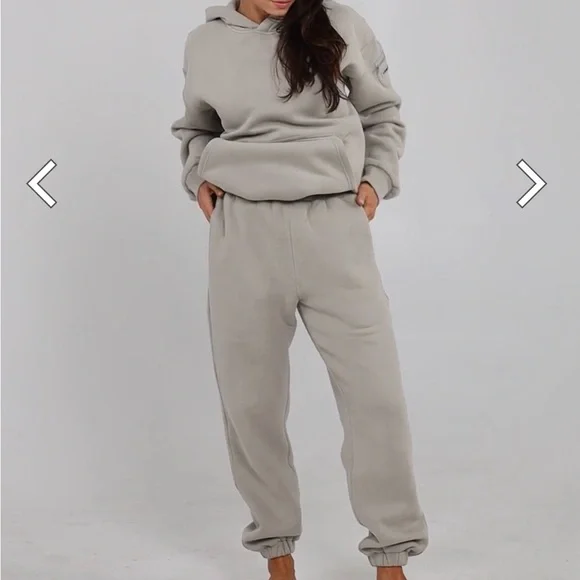 Comfrt Travel Essentials Hoodie and Sweatpants Set in color Stone XS - Picture 6 of 9